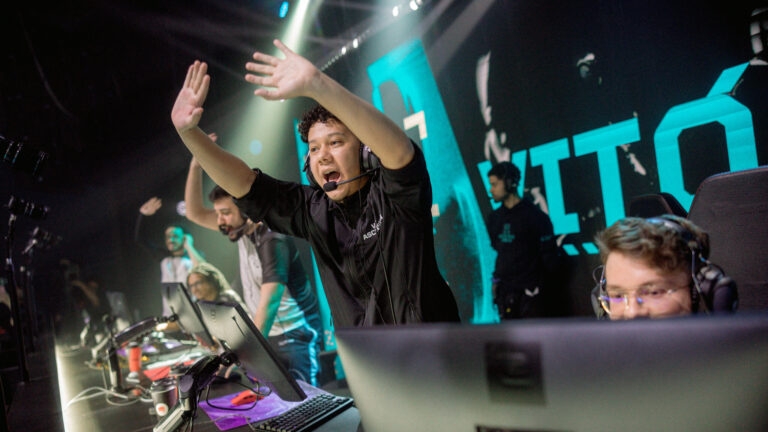 Stellae Gaming vence Six Karma