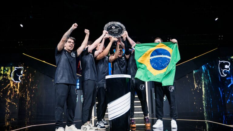 FURIA com o troféu IEM Chengdu 2025